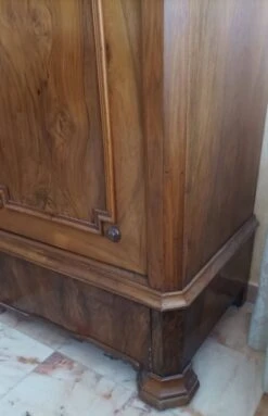 Louis Philippe Walnut Wardrobe -Bookcases Sales 03fe3cfe 200b 4a0c 9943 9904a38c92a6