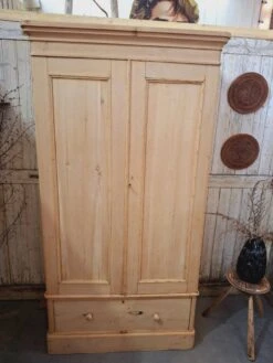 Pine Cabinet -Bookcases Sales 043095d9 1027 4dac aa6c 22eb7c09f8c9
