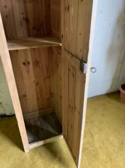 Brut 1-door Wooden Wardrobe -Bookcases Sales 0475afd5 cc52 49b0 8387 204e21a2095e