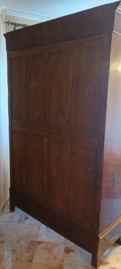 Louis Philippe Walnut Wardrobe -Bookcases Sales 06e011a6 6eaf 409f ab23 116c39ebdf7e