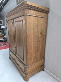 Louis Philippe Linen Cupboard In Blond Oak 29 Louis Philippe Linen Cupboard In Blond Oak -Bookcases Sales 0784c1cf 068f 4c22 ab70 68de509ca816