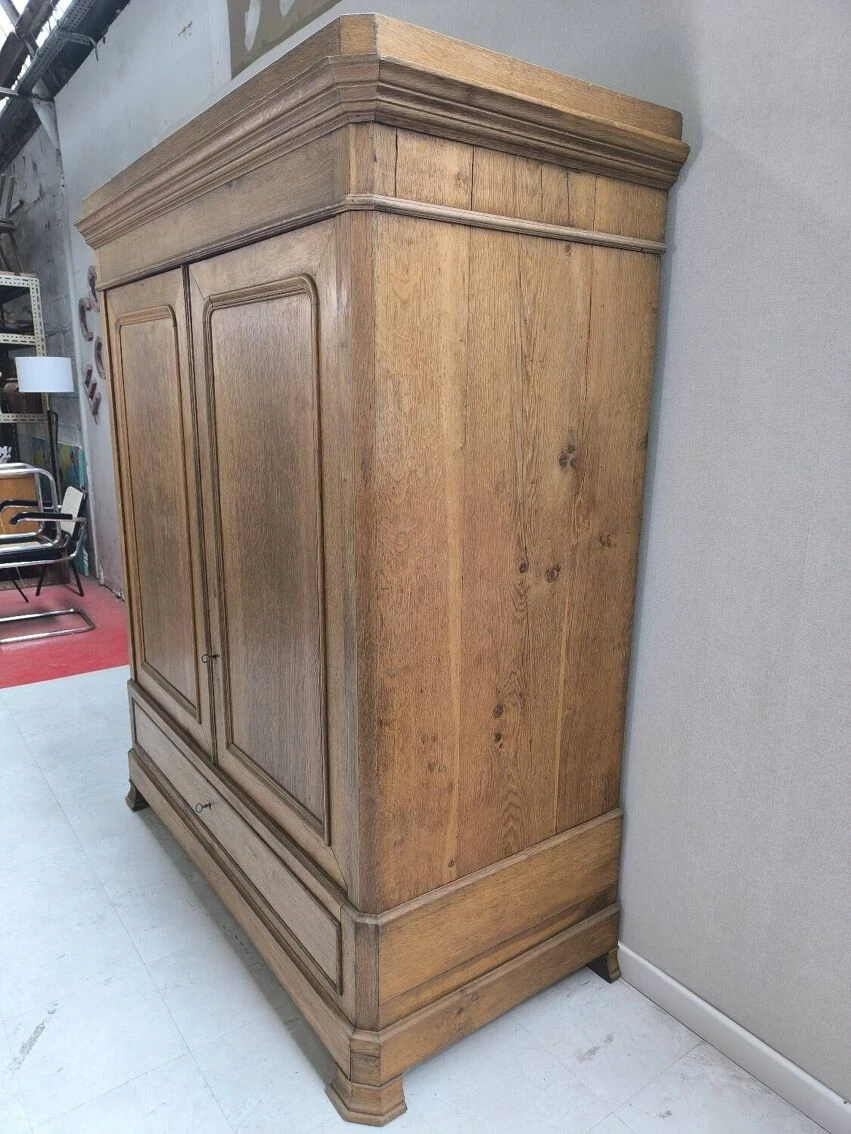 Louis Philippe Linen Cupboard In Blond Oak 12 Louis Philippe Linen Cupboard In Blond Oak - Image 12