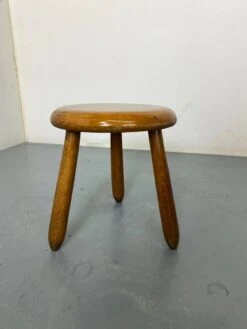 Small Mid-Century Modernist Round Oak Side Table B, 1950s -Bookcases Sales 08040e40 9ff5 4ae7 baf6 39211d8beffa