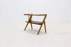 Sculptural Two Tone Teak And Blonde Oak Side Table 1960s -Bookcases Sales 08e54987 12cb 4d85 97c2 d83b8b4b4bb2