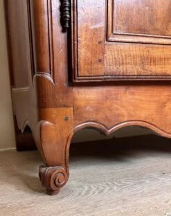 Charolaise Cabinet Louis XV Period Called "napkin Folds" Solid Walnut