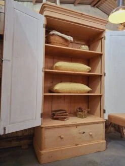 Pine Cabinet -Bookcases Sales 110b3691 5ba4 4005 b659 82a24b6183ea