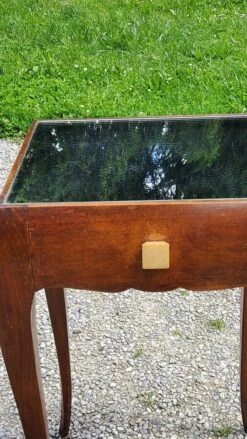 Vintage Side Table From The 30s/50s In Beech And Mirror Top -Bookcases Sales 116d707b aac8 41eb be71 570ce5d80a48
