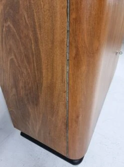 Showcase In Walnut By Jindřich Halabala From UP Zavody, 1950s -Bookcases Sales 11d4d021 cb3a 4461 86c5 eb51fdac0405