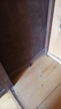 Piedmontese Walnut Wardrobe -Bookcases Sales 12d5b021 9314 4277 a9b2 da8831145188