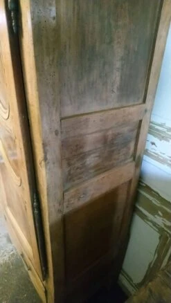 Old Bressane Wardrobe In Walnut And Beech -Bookcases Sales 141b139b b5c4 436c b05b 330a06f3ed37