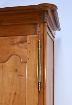 Val De Loire Cabinet In Cherry Wood, Louis XV Style – Mid-19th Century -Bookcases Sales 15fc4ed8 f216 4838 9e53 27b391141295