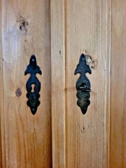 19th Century Cabinet In Solid Pine With Light Patina -Bookcases Sales 16c6e459 8310 401e 9ed0 2069b038ab54