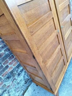 Vintage René Gabriel Wardrobe, Old Wardrobe Furniture Known As Disaster Victims -Bookcases Sales 16fa18e5 9c96 4be5 8c5c 6917329fa2f7