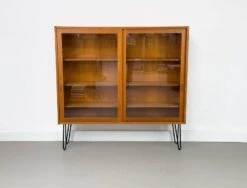Meuble Danois En Teck Avec Portes En Verre Par Carlo Jensen Pour Hundevad & Co, 1960s -Bookcases Sales 172cc1b8 b0ef 48fb a702 8350277e9a13