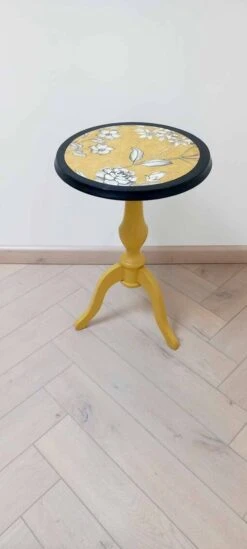 Selette Pedestal Side Table Vintage Revamped -Bookcases Sales 17d9c346 cd83 4bbb a0ef 99f654057d74