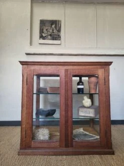 Old Oak Counter Display Case -Bookcases Sales 1923b03e b947 4d4f b821 28cc5b793dd4