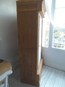 Linen Rack, Wardrobe, Dresser From 1905 In Pitch Pine With 3 Adjustable Shelves, 1 Door, 1 Drawer. -Bookcases Sales 197815d1 22e2 4531 8243 a9c271a49f9f