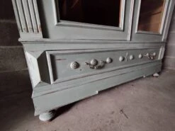 Old Bookcase 2 Doors Patinated Chalk Paint Blue -Bookcases Sales 1a1ea40b 1eea 4e32 bc9a 97ad01573261