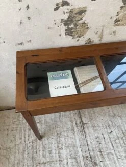 1950s Display Side Table -Bookcases Sales 1aac3d09 6f0e 456b 9bd4 e32c350469c3