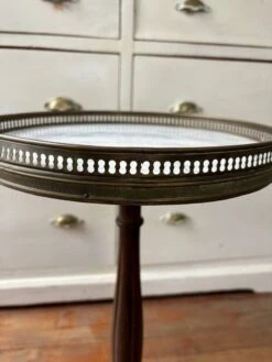 XVI Style Marble Pedestal Table -Bookcases Sales 1bc56b7d 207b 44fa bf5a e4369929f49e