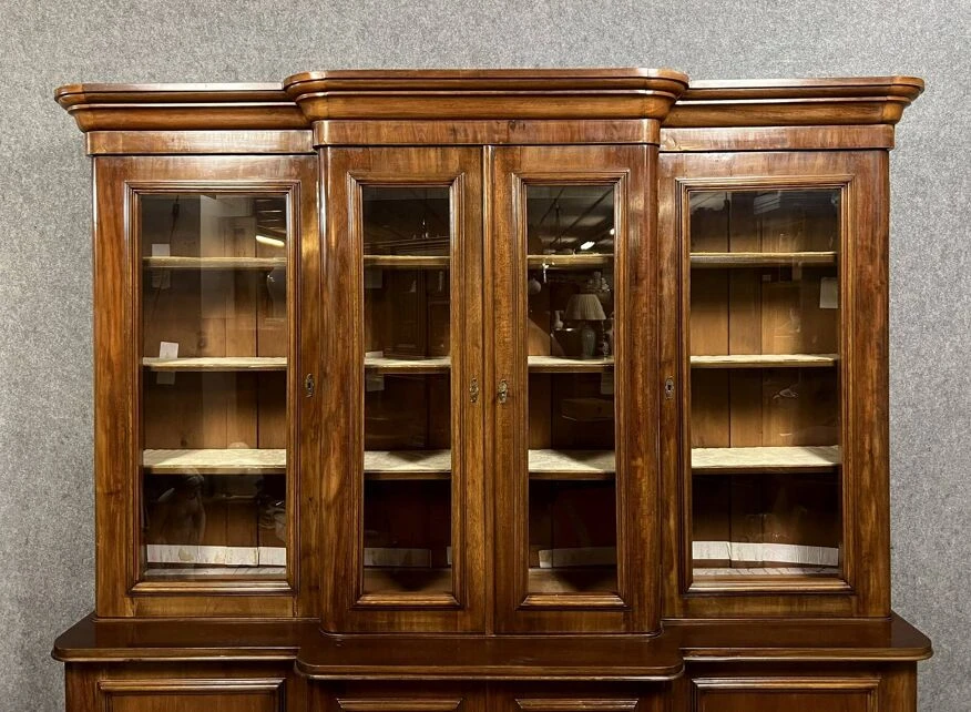 Superb Napoleon III Period Projection Bookcase In Mahogany 2 Superb Napoleon III Period Projection Bookcase In Mahogany - Image 2