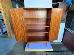 High Cabinet With 2 Doors In Teak And Vintage Veneer From The 60s -Bookcases Sales 1d751335 9b6f 4d8d 9a25 dd731989ab08