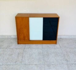 Scandinavian Teak Side Furniture 12 Scandinavian Teak Side Furniture -Bookcases Sales 1d85a977 e3aa 44e7 adde 1f339c4dc350