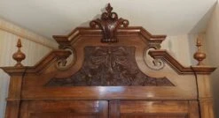 Piedmontese Walnut Wardrobe -Bookcases Sales 1f5b3511 28a4 4925 adb5 b1c08b042349