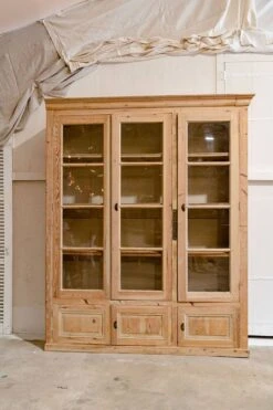 Vintage Wooden Workshop Display Case “Catherine” 26 Vintage Wooden Workshop Display Case “Catherine” -Bookcases Sales 21087826 236b 4b3f 9625 5455d23cca37