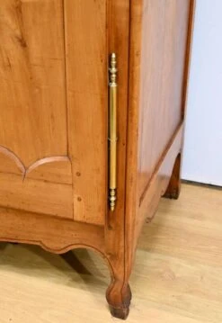 Val De Loire Cabinet In Cherry Wood, Louis XV Style – Mid-19th Century -Bookcases Sales 215f6bcf 5be9 413b 8afc d01b351ea564