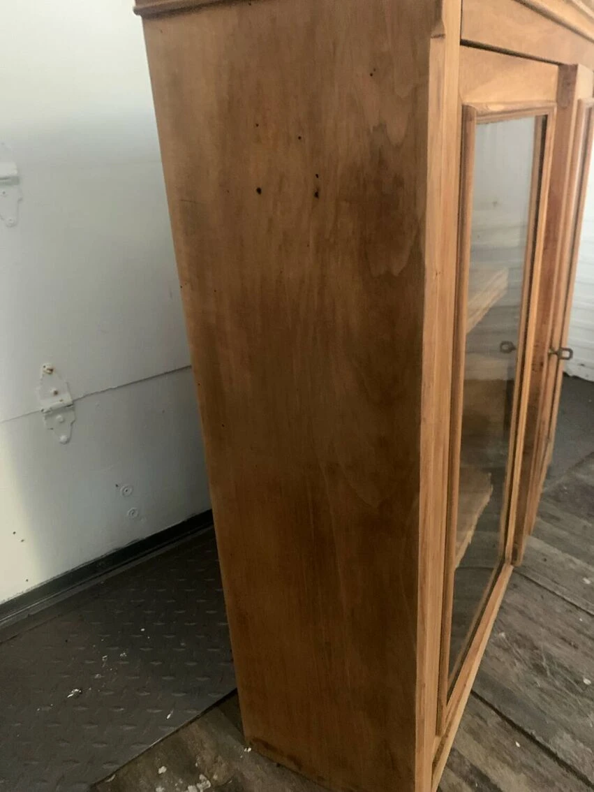 Walnut Display Case 4 Walnut Display Case - Image 4