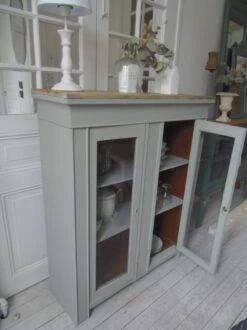 Vintage Display Cabinet Sublimated In Verdigris, 2 Doors With Beveled And Cut Windows, Wooden Top. -Bookcases Sales 23266801 37f6 4096 bc93 b304b496e5cd