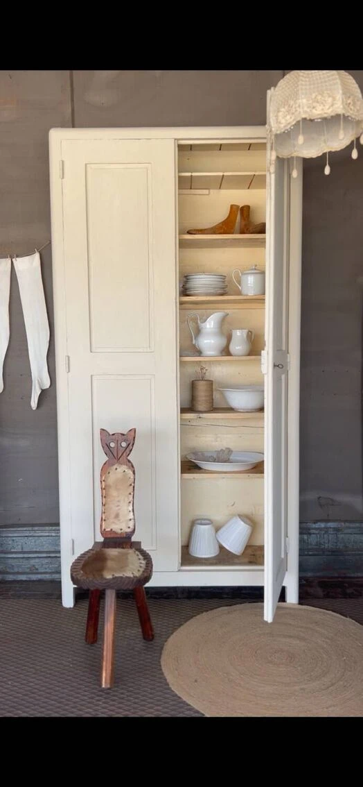 Old Shallow Cabinet 5 Old Shallow Cabinet - Image 5