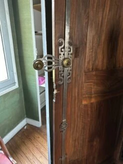 Louis XV Wardrobe In Walnut 18th Century -Bookcases Sales 273298c3 8125 40c8 aa8b 04391f3a2f54