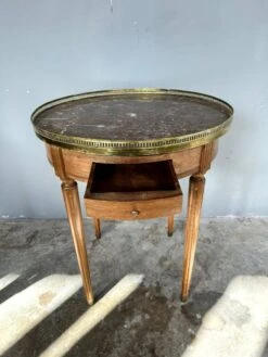 Hot Water Bottle Table With A Marble Top And A Brass Gallery. -Bookcases Sales 27b6d47c dcf6 45bc 987b 85b7c516d698