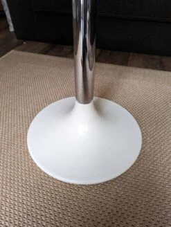 Metal Tulip Foot Side Table -Bookcases Sales 2908a302 362a 4497 a324 e2ac27c906fc