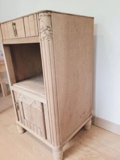 Art Deco Bedside Table / Occasional Piece Of Furniture -Bookcases Sales 2920c96e e488 4f99 91ff b92804fa3bf4