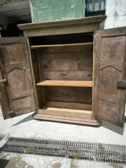 Small Louis XIV Period Cabinet In Natural Solid Oak -Bookcases Sales 2d67b5e3 08da 463a a53b 2c9f4a6227cf
