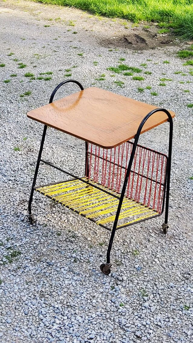 Vintage Side Table In Golden Blond Oak, Black Metal Base And Red And Yellow Scoubidous 18 Vintage Side Table In Golden Blond Oak, Black Metal Base And Red And Yellow Scoubidous - Image 18