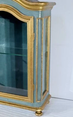 Small Showcase In Painted And Gilded Wood, Louis XV Style – Early 19th Century -Bookcases Sales 335ae87f 83ad 4762 9d83 0f787a3ff150