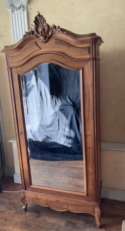 Antique Louis XV Style Mirror Cabinet In Solid Walnut