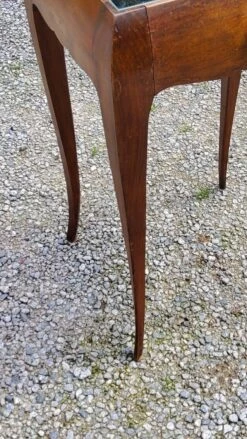 Vintage Side Table From The 30s/50s In Beech And Mirror Top -Bookcases Sales 3a1fd752 e6e3 4496 b394 7ff087f32cf2