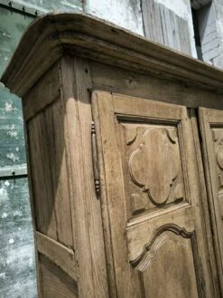Small Louis XIV Period Cabinet In Natural Solid Oak -Bookcases Sales 3ddea150 434c 4518 9b6e 0f07235b11cd