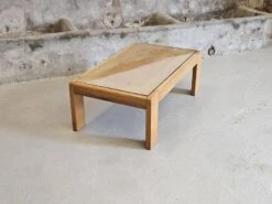 Designer Coffee Table 1970-1980 In Kois Elm And Glass -Bookcases Sales 3f38d336 d266 4f9f 9da6 918e67ec3e67