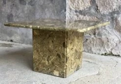 Square Travertine Coffee Table - Design 1970 -Bookcases Sales 437fc1f9 d744 497c a93a 0cf66ab12400