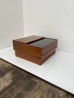 Coffee Table Square -Bookcases Sales 4550352f 49f5 4168 bb6e cd08c79728e0