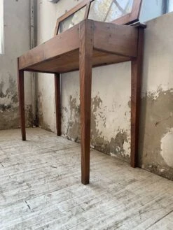 1950s Display Side Table -Bookcases Sales 49f04829 d5dc 4fdd a455 5b009bd56f95