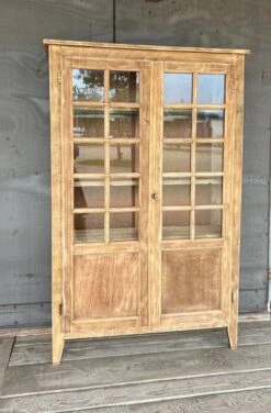 Old Window -Bookcases Sales 4af6be9e 2b6a 4093 b007 81a960149073