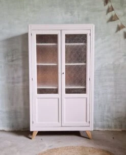 Beautiful Vintage Display Cabinet -Bookcases Sales 538e6db4 699a 4d86 8e72 0bc9880890c9