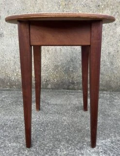 Round Pedestal Table, Wood, Vintage, 1950s 17 Round Pedestal Table, Wood, Vintage, 1950s -Bookcases Sales 53b62279 3d9a 4d5b ae4c 663e44fc3fa2